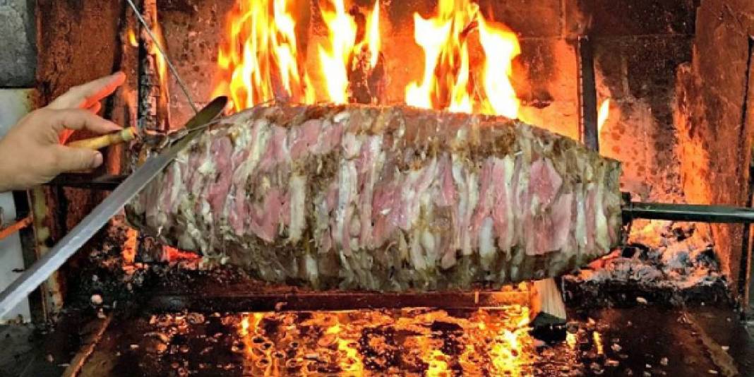 Kimi Erzurum diyor kimi Artvin! Tartışma artık son buldu: Cağ kebabının 1000 yıllık geçmişi oraya ait 4